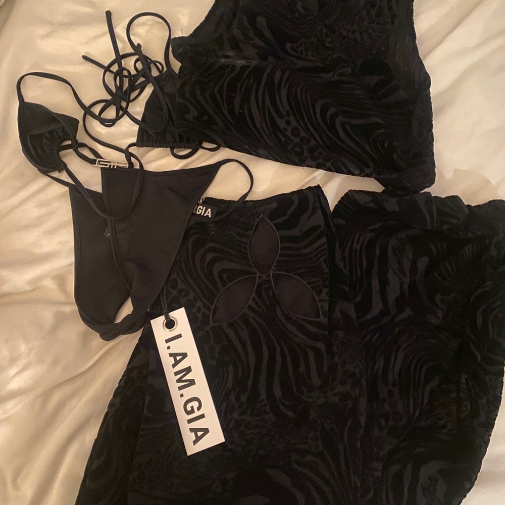 Brand new I Am Gia set